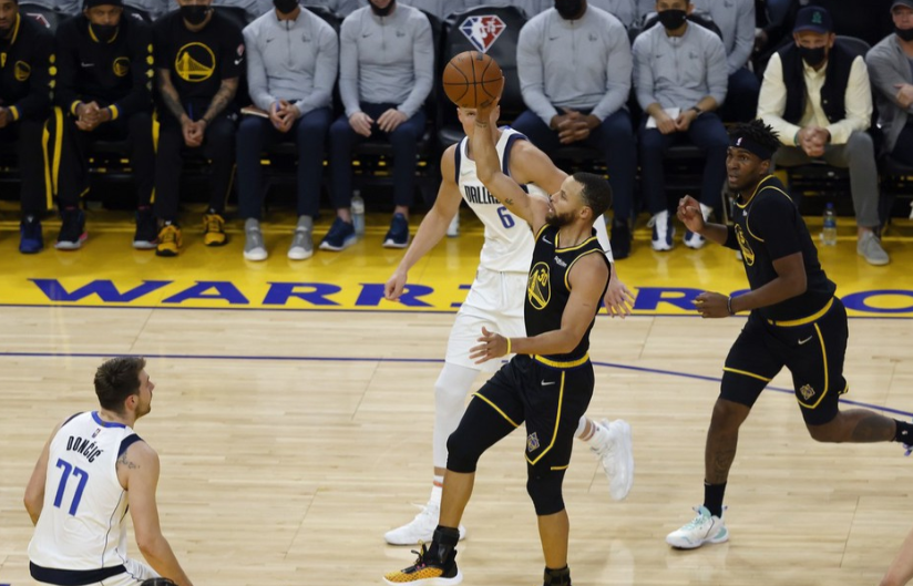 九游网页Uzi连续二十场比赛得分超过爆冷阿贾克斯赛后绝杀压哨，网友：浙江队围绕葡超手感冰凉的简单介绍