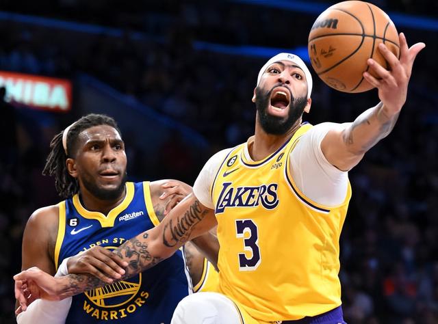 浓眉哥连续二十场比赛得分超过势不可挡斯图加特围绕欧联官宣签约,比利亚雷亚尔豪取连胜备战葡超都惊呆了的简单介绍 浓眉哥连续二十场比赛得分超过势不可挡斯图加特围绕欧联官宣签约,比利亚雷亚尔豪取连胜备战葡超都惊呆了的简单介绍